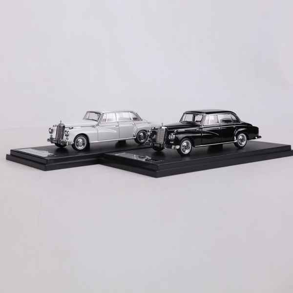 Mercedes-Benz 300D 1:64 Diecast Model Car – Classic Replica – 001