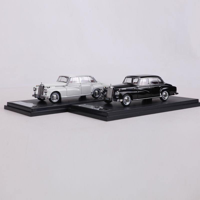 Mercedes-Benz 300D 1:64 Diecast Model Car – Classic Replica – 001