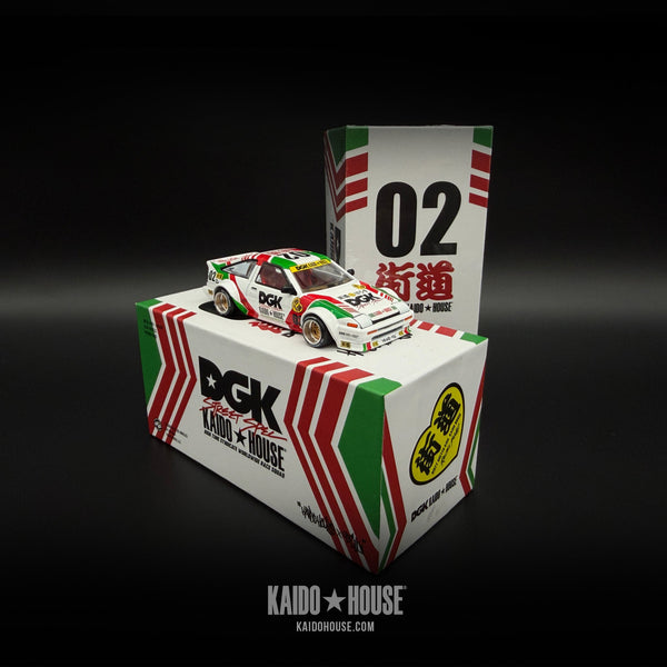 Kaido House 1:64 1980 Toyota Corolla KE70 KAIDO Works V1 - Old School White