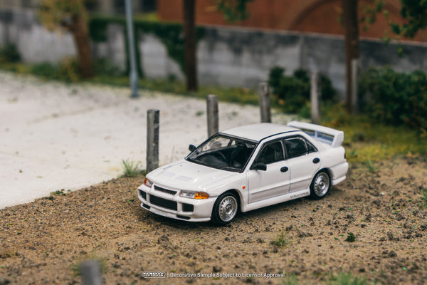 MINI GT 1:64 2015 Mitsubishi Lancer Evolution X Final Edition - Lightning Blue