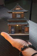 1:64 Kamakura Seafood Shop Diorama (Black Gold 01) (Pre-Order)