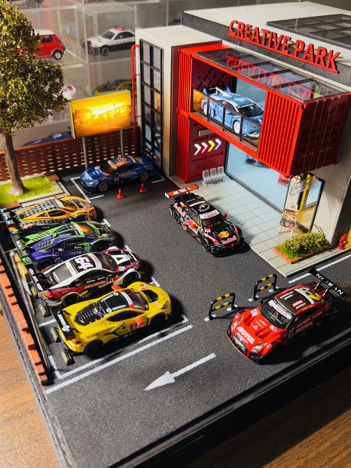 1:64 Creative Park display diorama